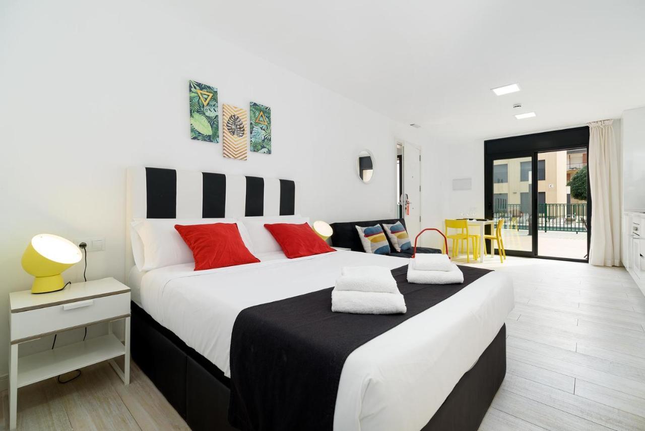 Castell Beach Aparthotel Castelldefels Bagian luar foto