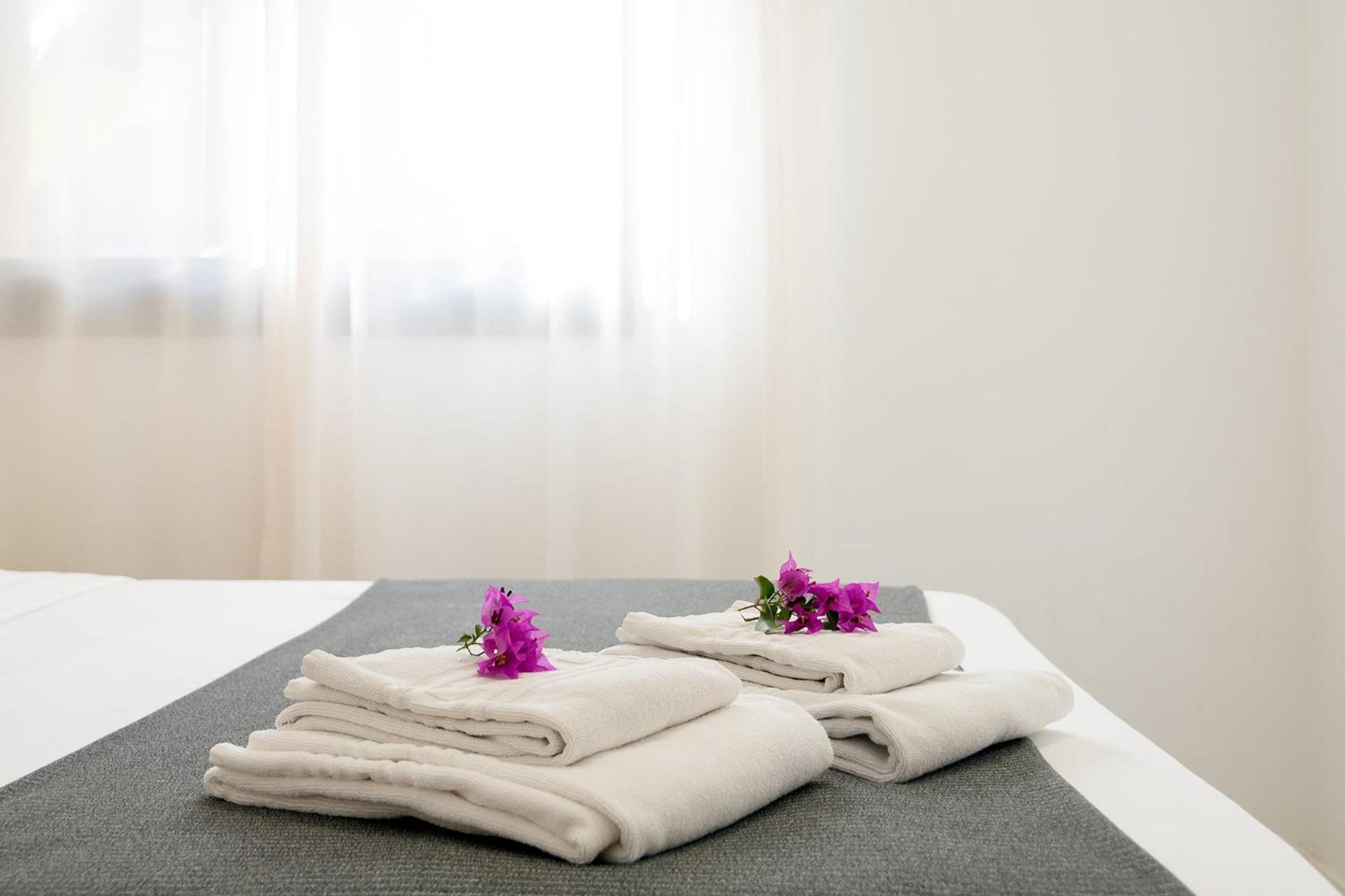 Castell Beach Aparthotel Castelldefels Bagian luar foto